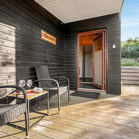 Eila - 400m From The Sea By Interhome